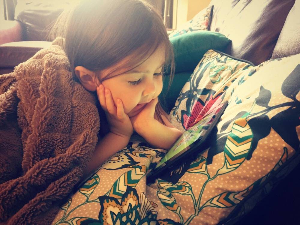 5 Ways I'm Weaning My Daughter Off Her Tablet